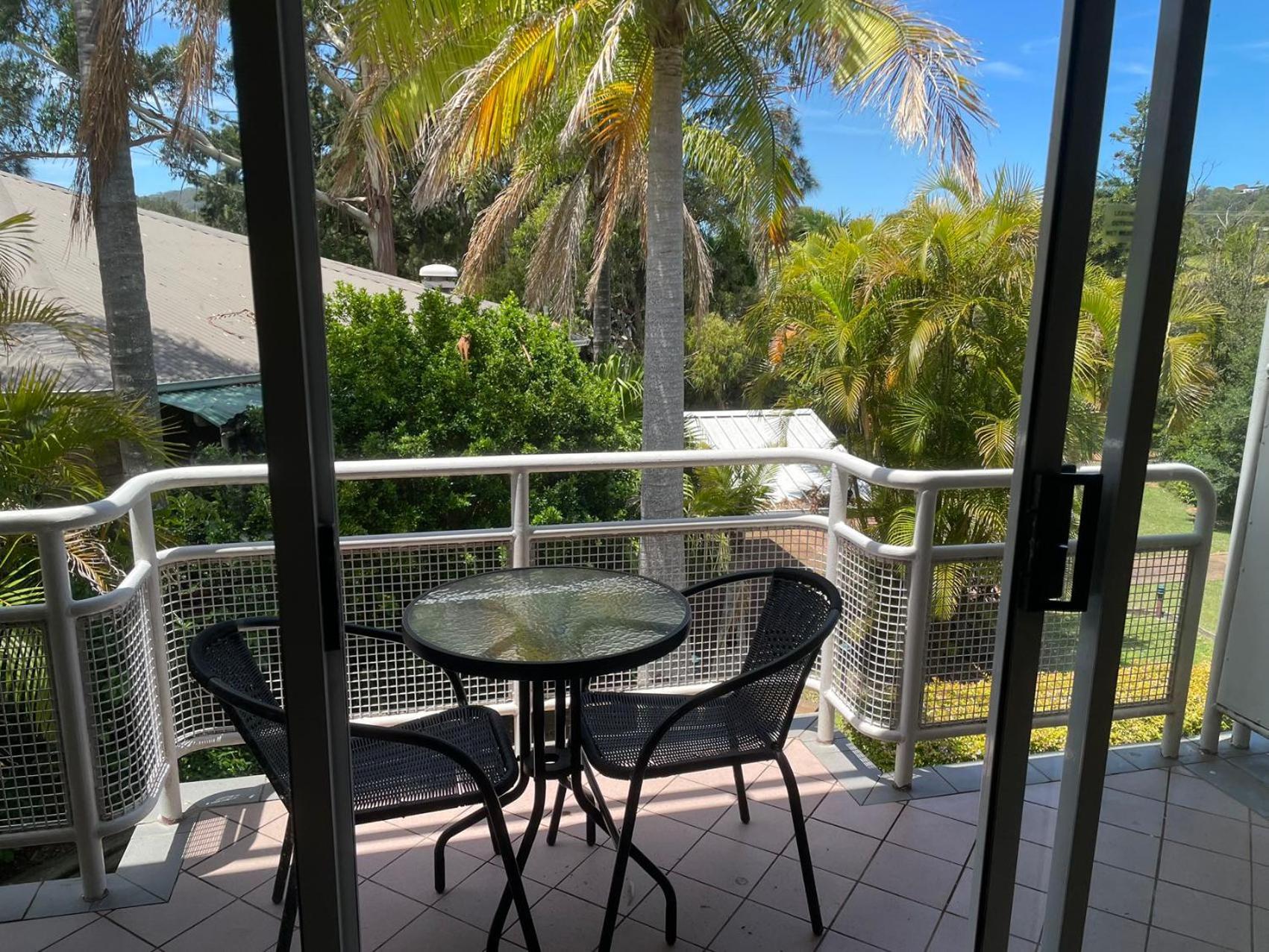 Seaside Garden Retreat Accommodation Wamberal Bagian luar foto