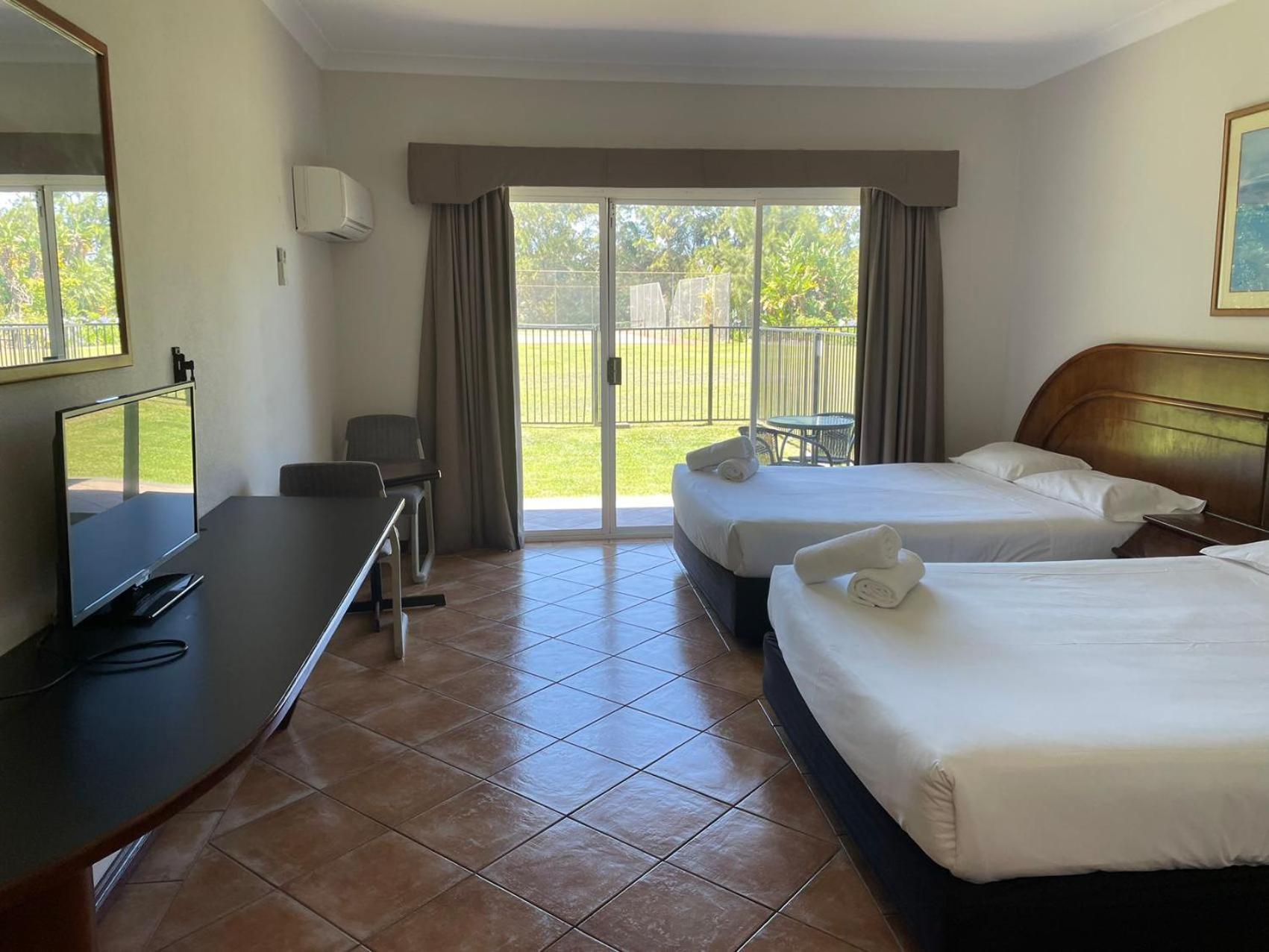 Seaside Garden Retreat Accommodation Wamberal Bagian luar foto