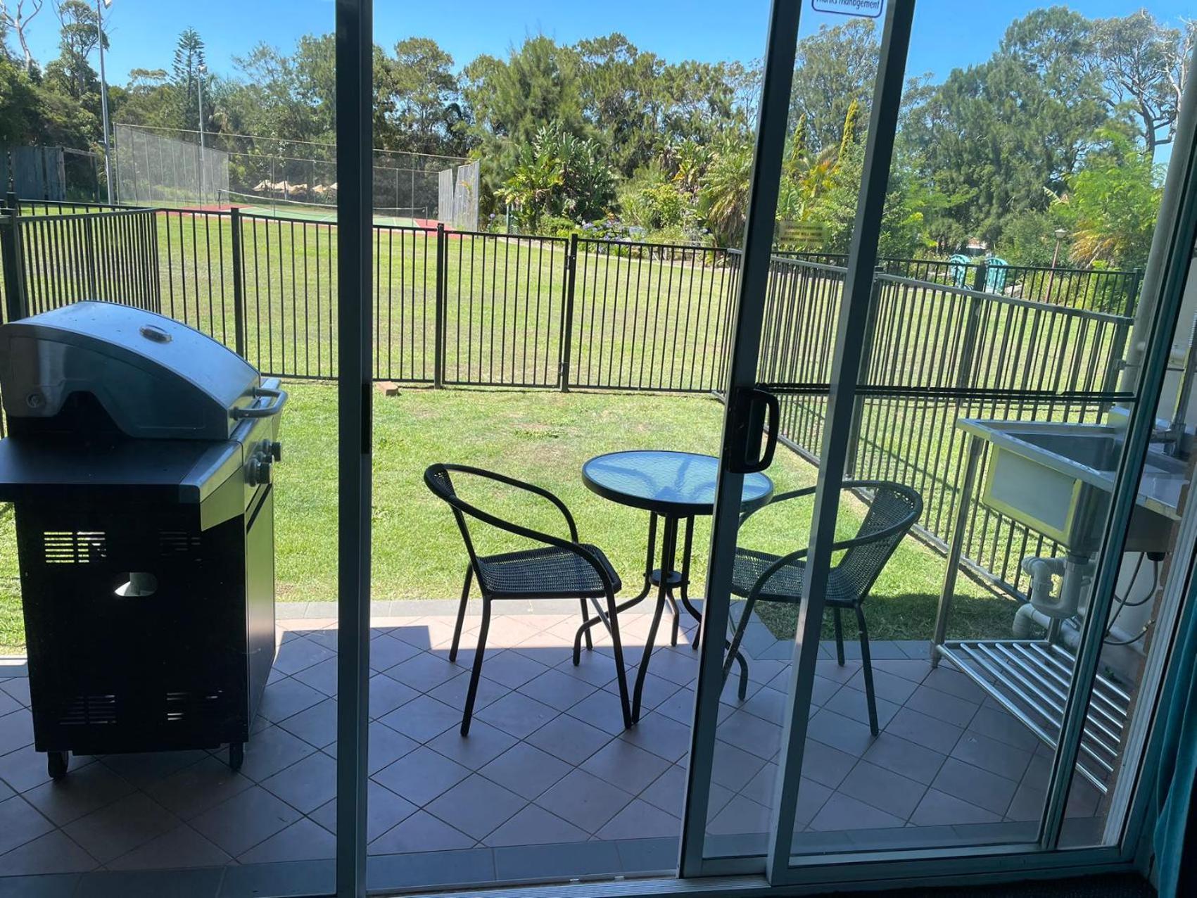 Seaside Garden Retreat Accommodation Wamberal Bagian luar foto