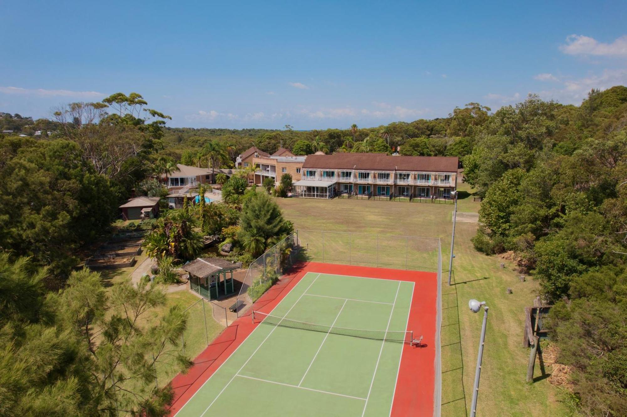 Seaside Garden Retreat Accommodation Wamberal Bagian luar foto