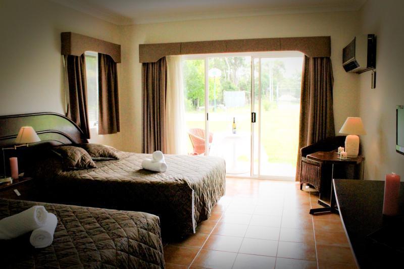 Seaside Garden Retreat Accommodation Wamberal Bagian luar foto